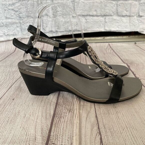 Bandolino women 8.5 open toe wedge sandals w/back strap closure black & silver - Picture 4 of 10